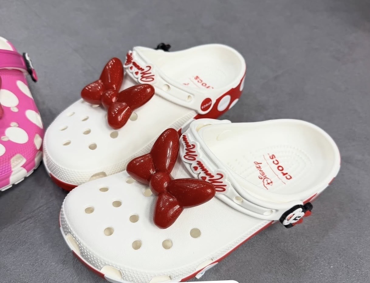 Crocs de personajes animados