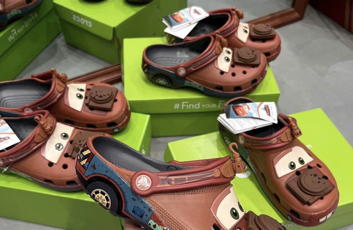 Crocs de personajes animados — foto 3
