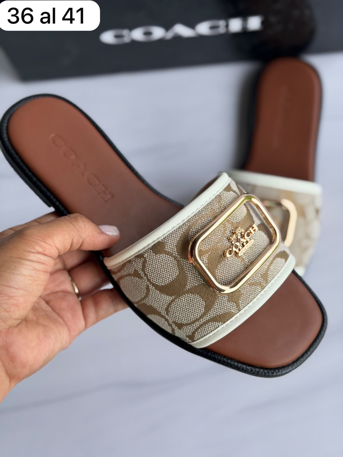 Sandalias Coach
